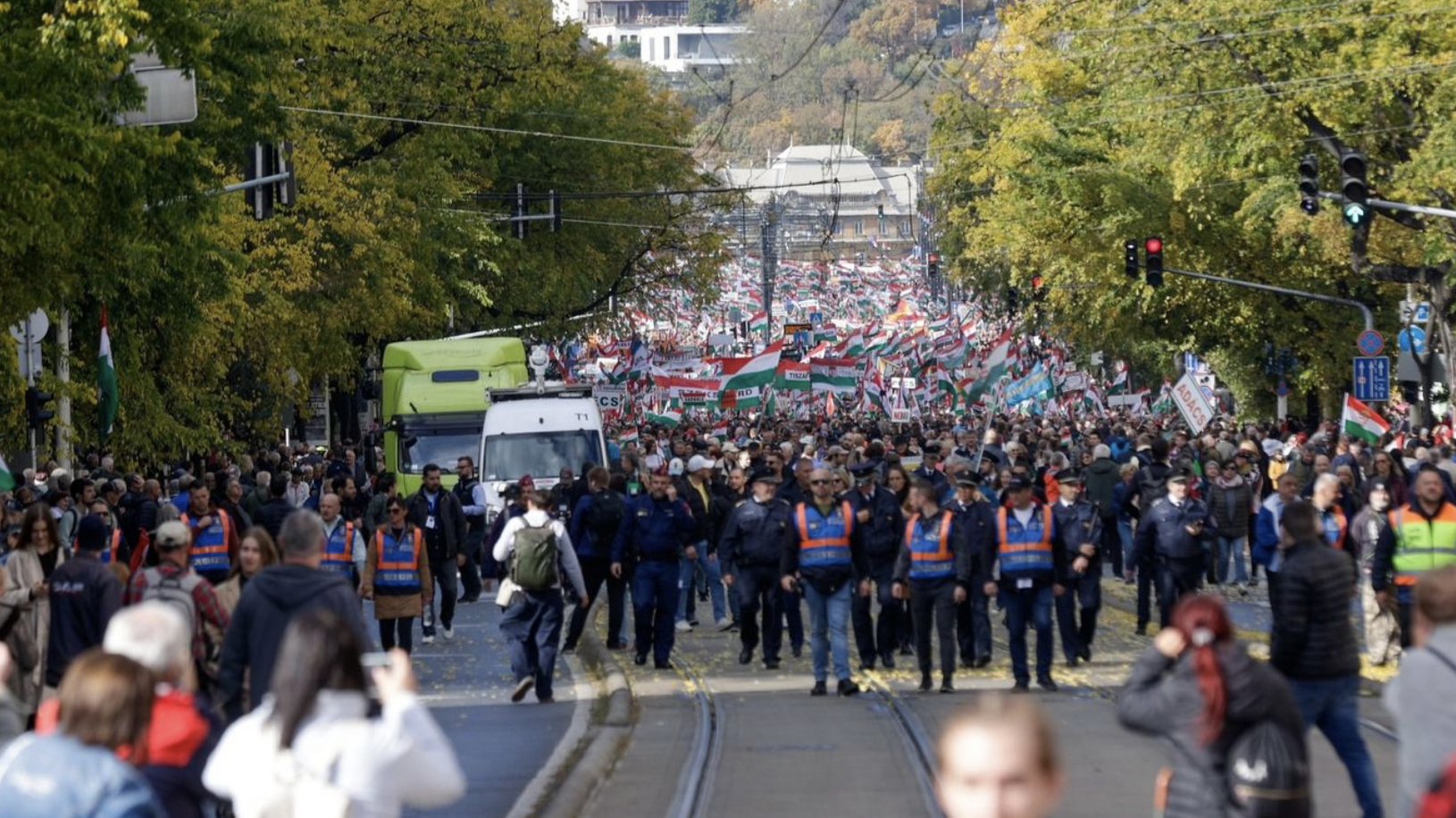 Így írtak a nemzetközi sajtóban a Békemenetről