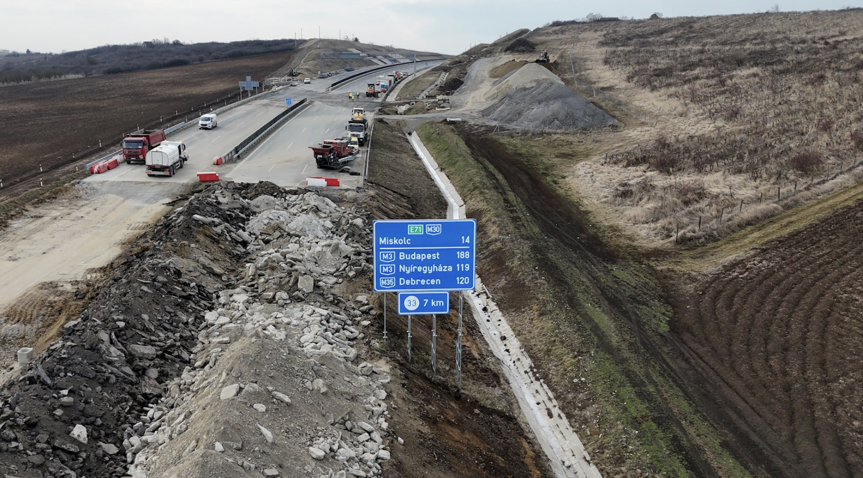 Lázár János a Strabagnak: „Húzzanak el ebből az országból”