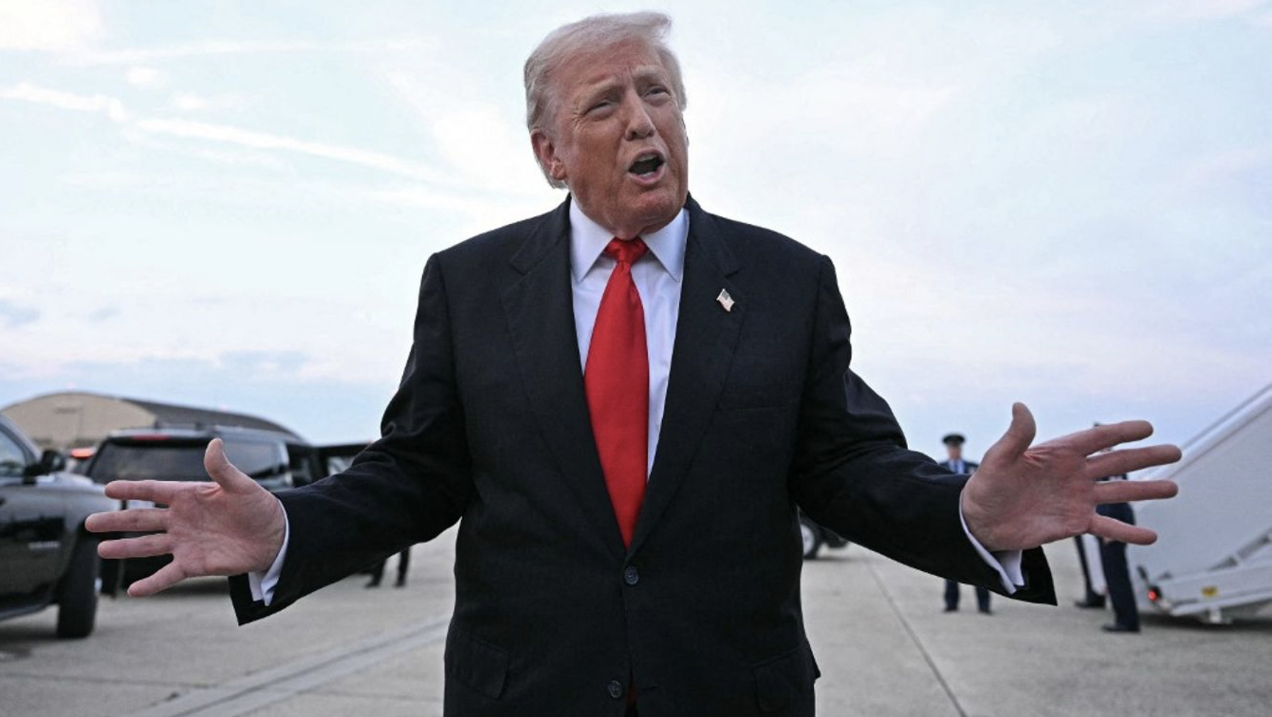 Trump reménykedve, de kétkedve reagált a béketárgyalások híreire