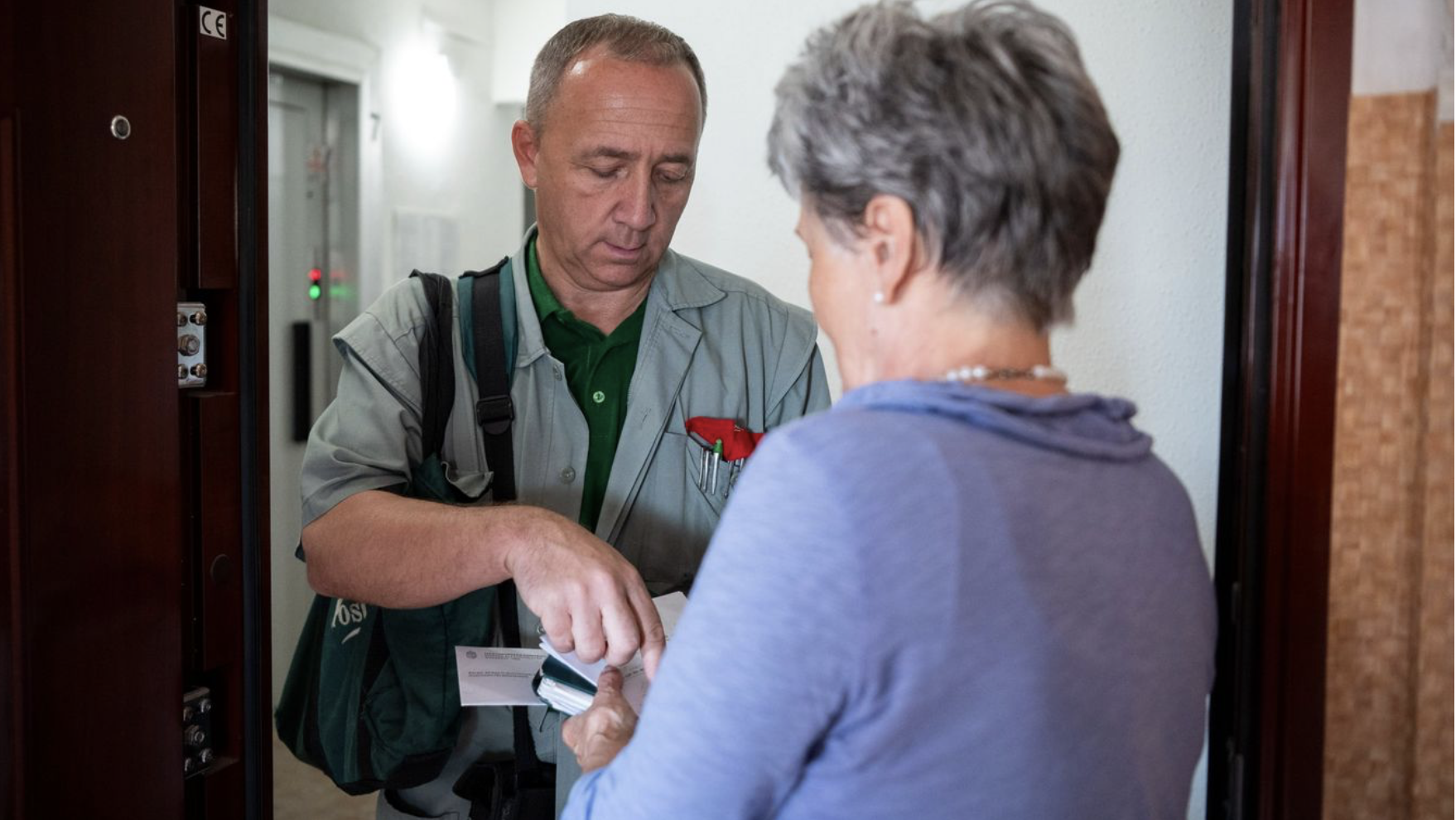 Megszavazta a parlament a 14. havi nyugdíjat