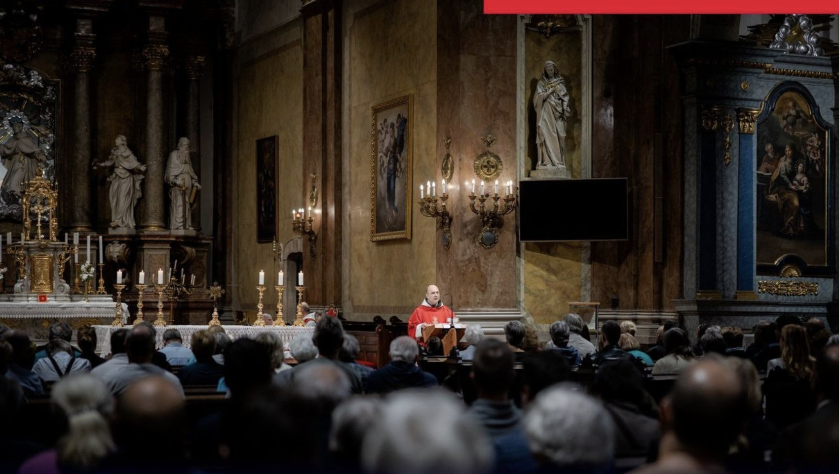 Eljárás indult Hadházy követői ellen a Ferenciek terén történt templomi rendbontás miatt